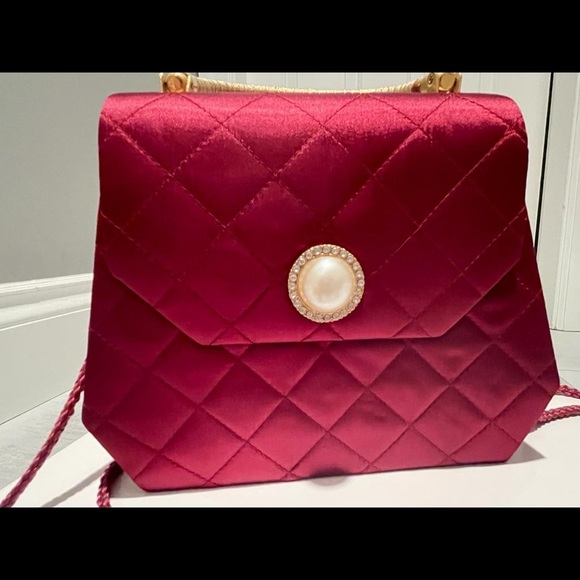 Super cute design, Clutch/Shoulder Purse - Picture 8 of 10